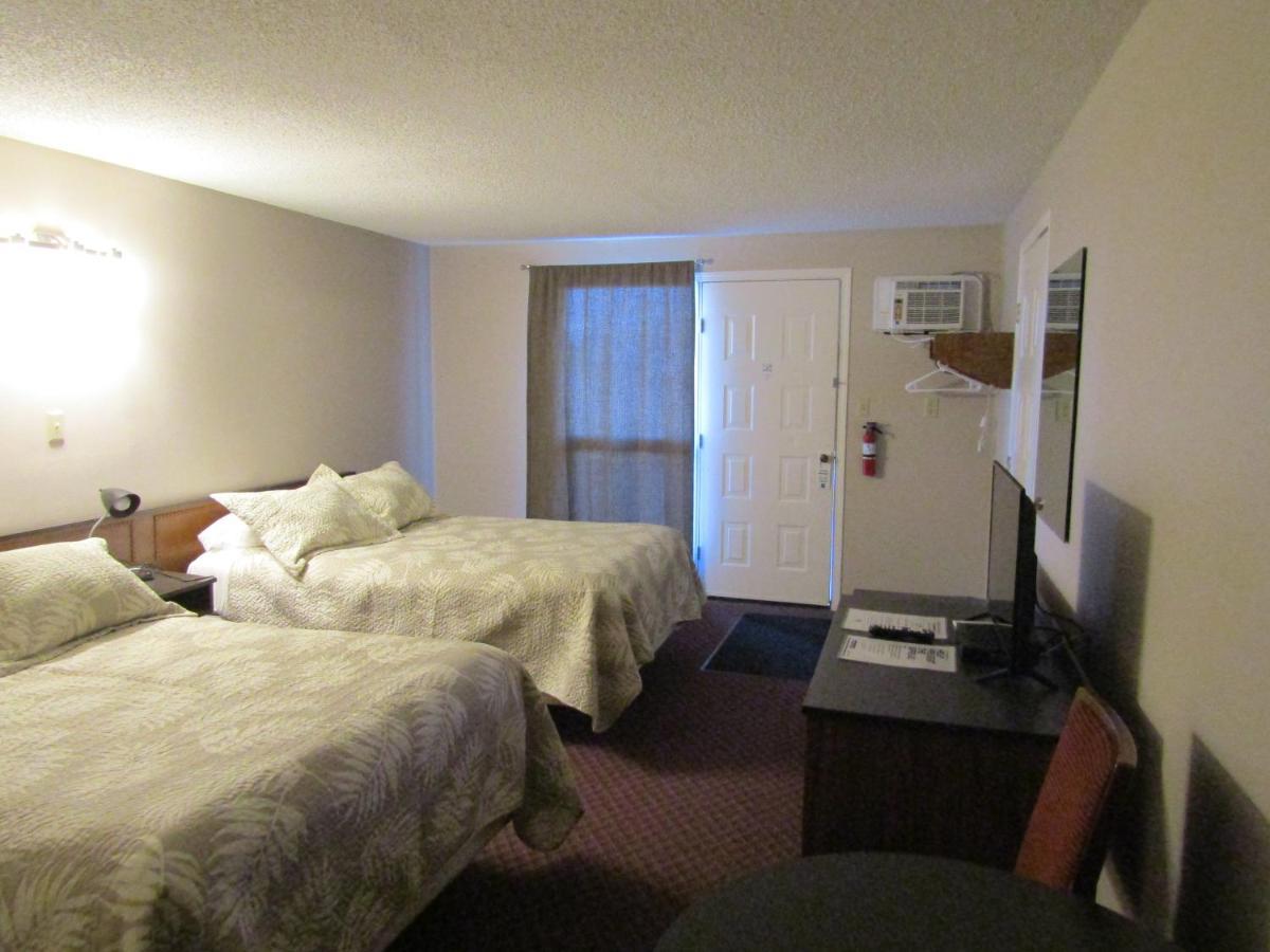 Airways Motel Cold Lake Экстерьер фото