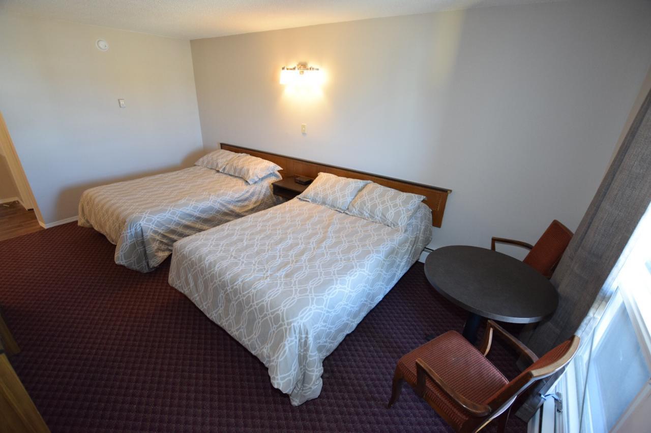 Airways Motel Cold Lake Экстерьер фото
