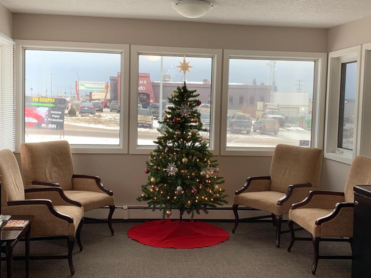 Airways Motel Cold Lake Экстерьер фото