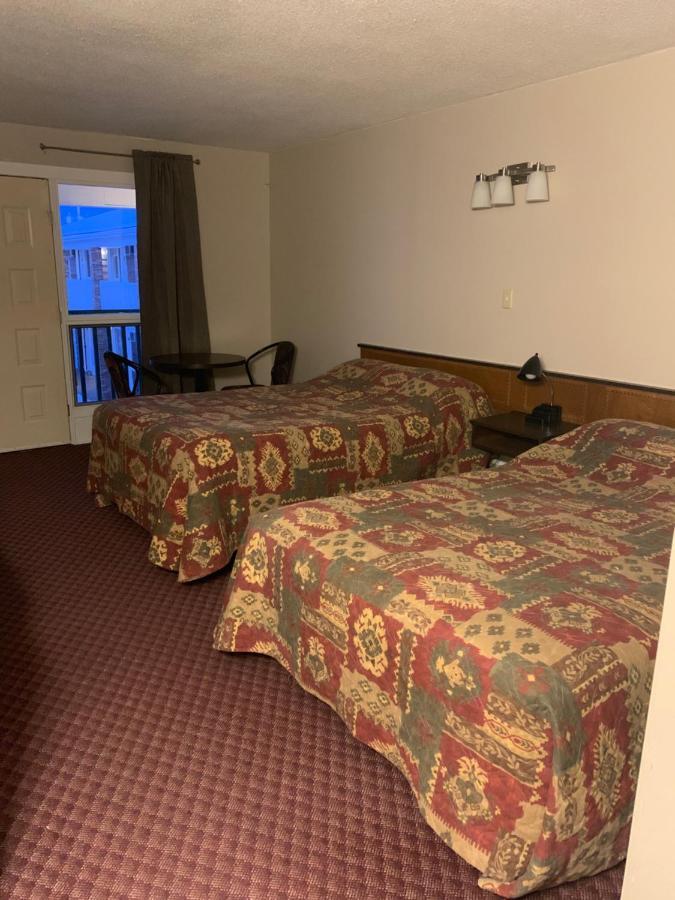 Airways Motel Cold Lake Экстерьер фото